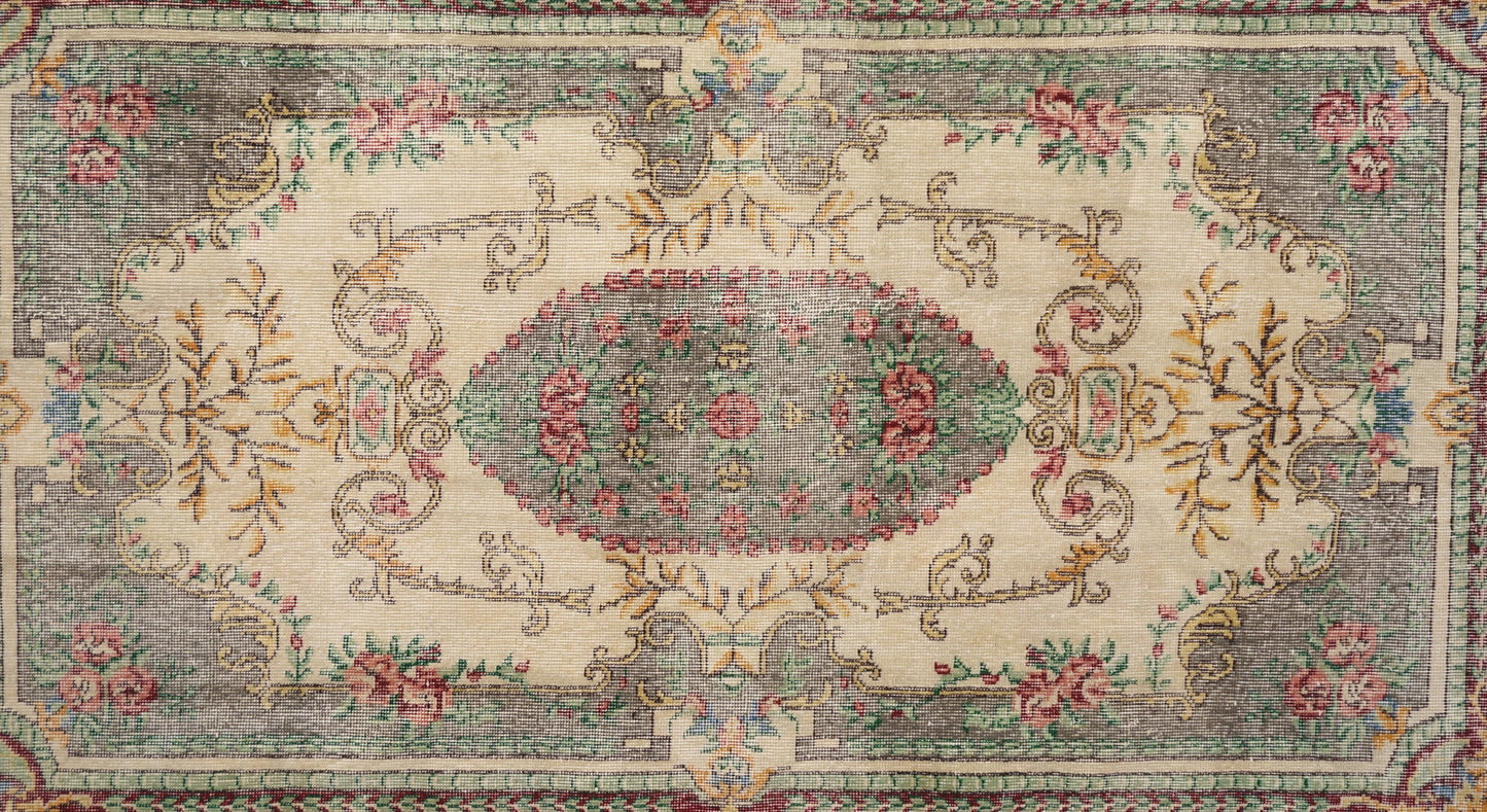 Floral Vintage Rug 3'8 x 6'9