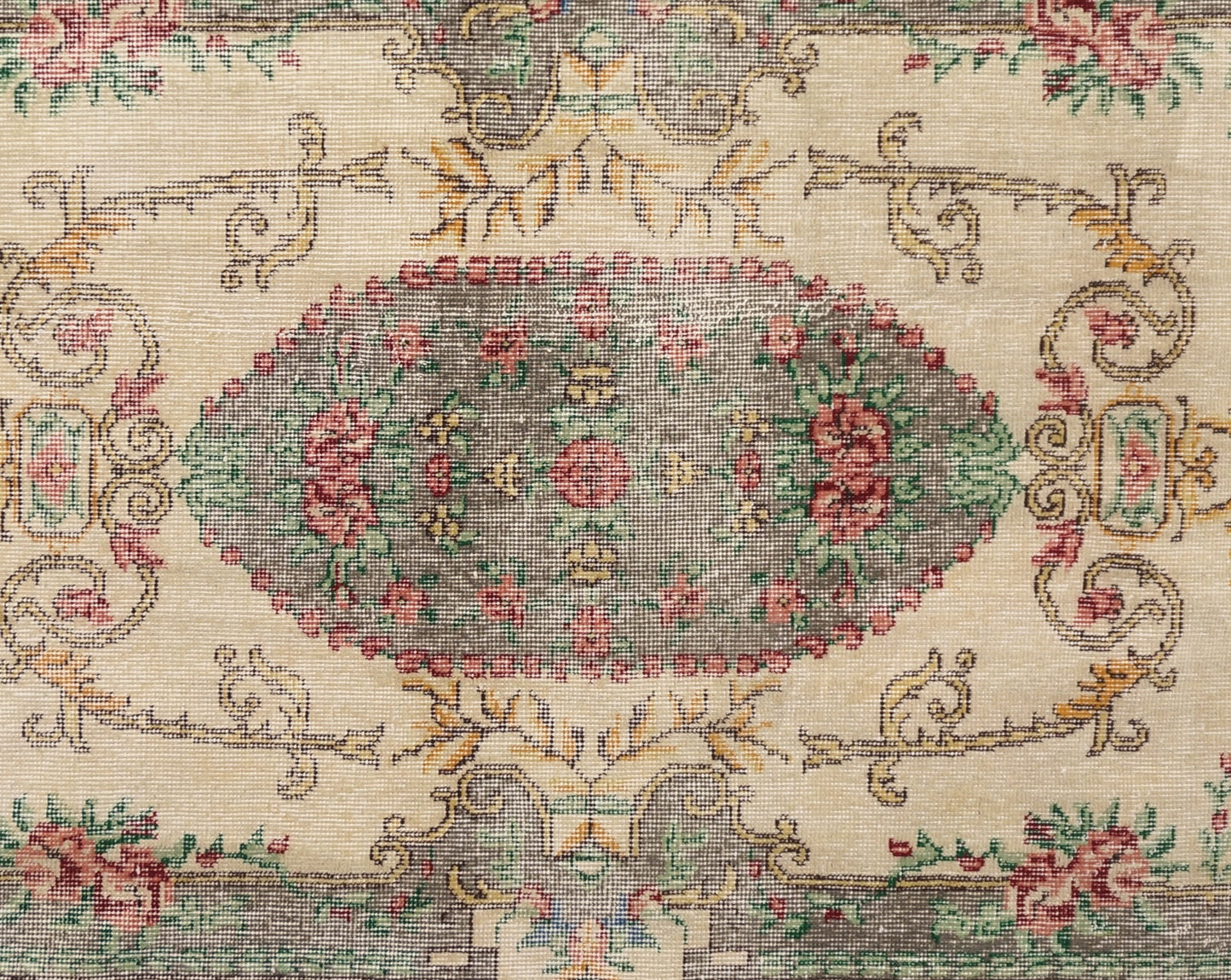 Floral Vintage Rug 3'8 x 6'9