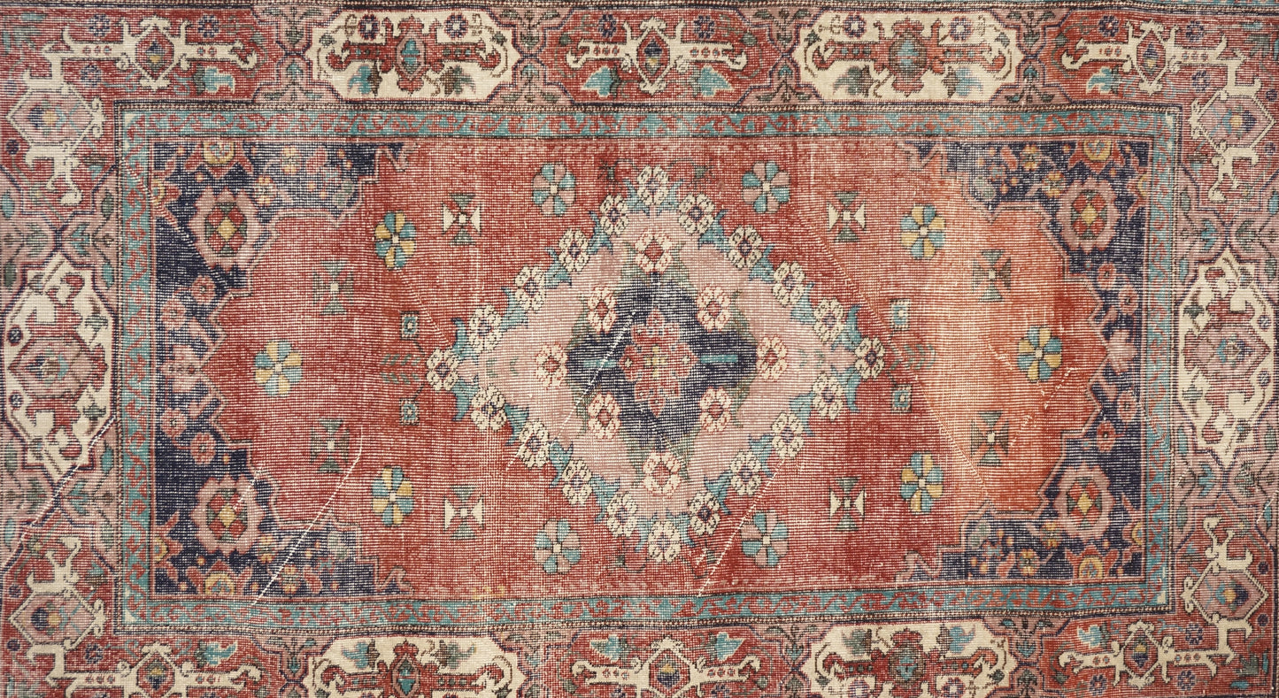 Traditional Wool Carpet Antique Style Turkish Rug 4'1 x 7'1