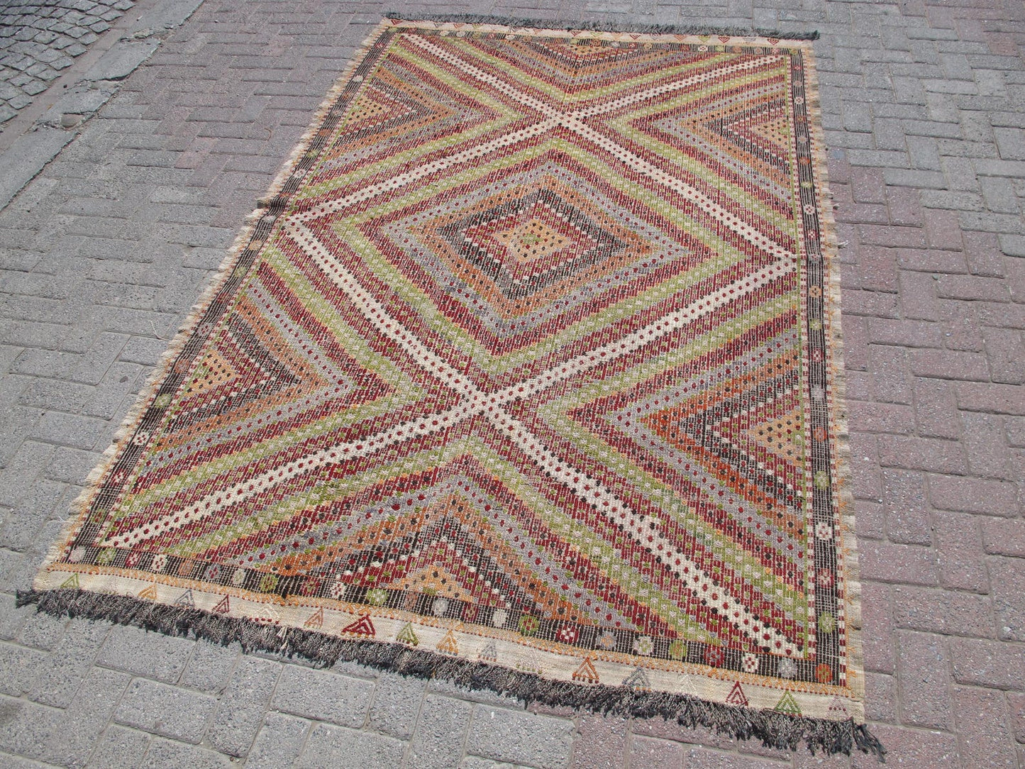 Anatolian Kilim Rug 6 x 8'8 Vintage Turkish Carpet