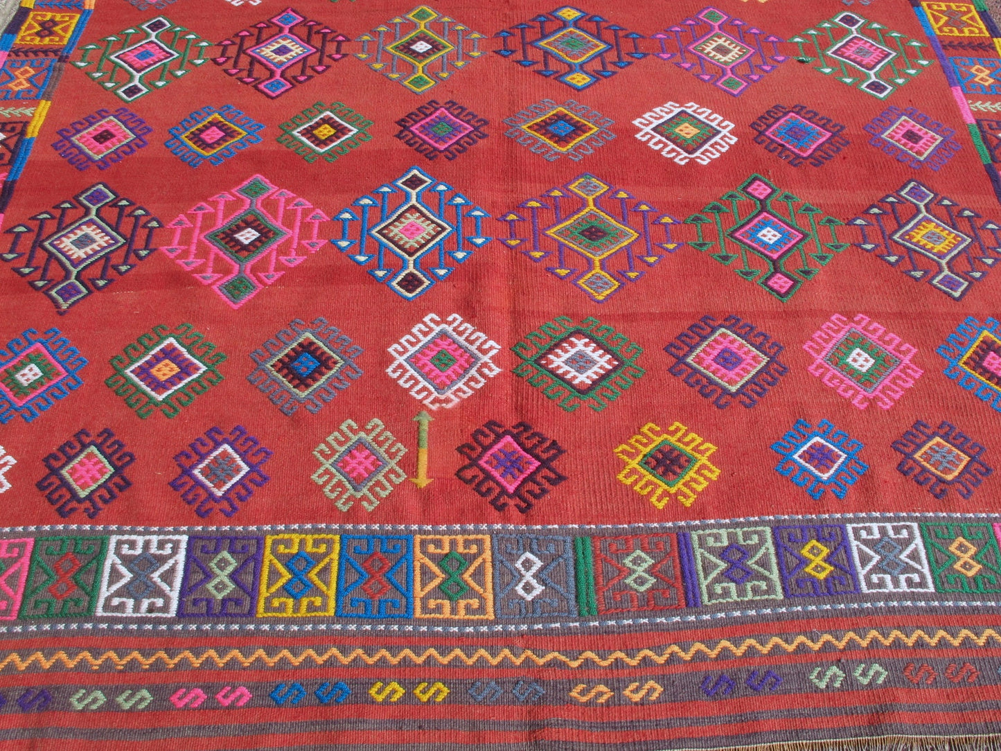 Handwoven Large Turkish Kilim Rug 5'6 x 8'8