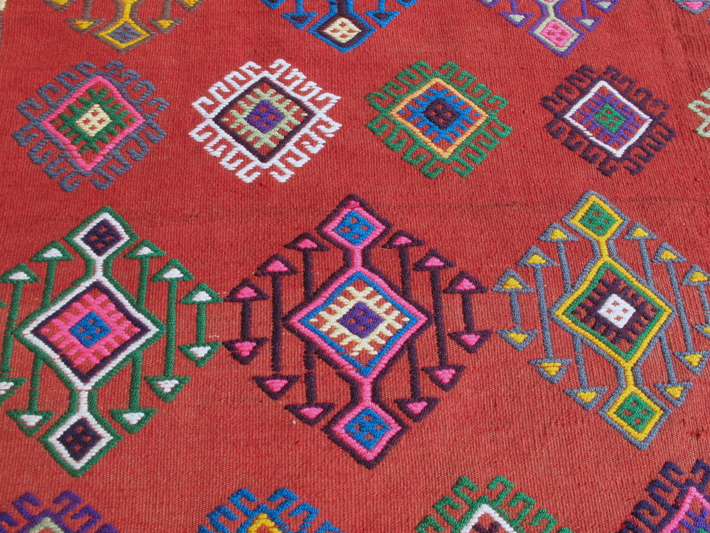 Handwoven Large Turkish Kilim Rug 5'6 x 8'8