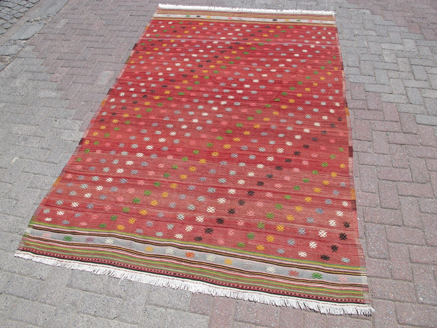 Vintage Red Kilim Rug Handmade Embroidered Kilim 5'6 x 8'9