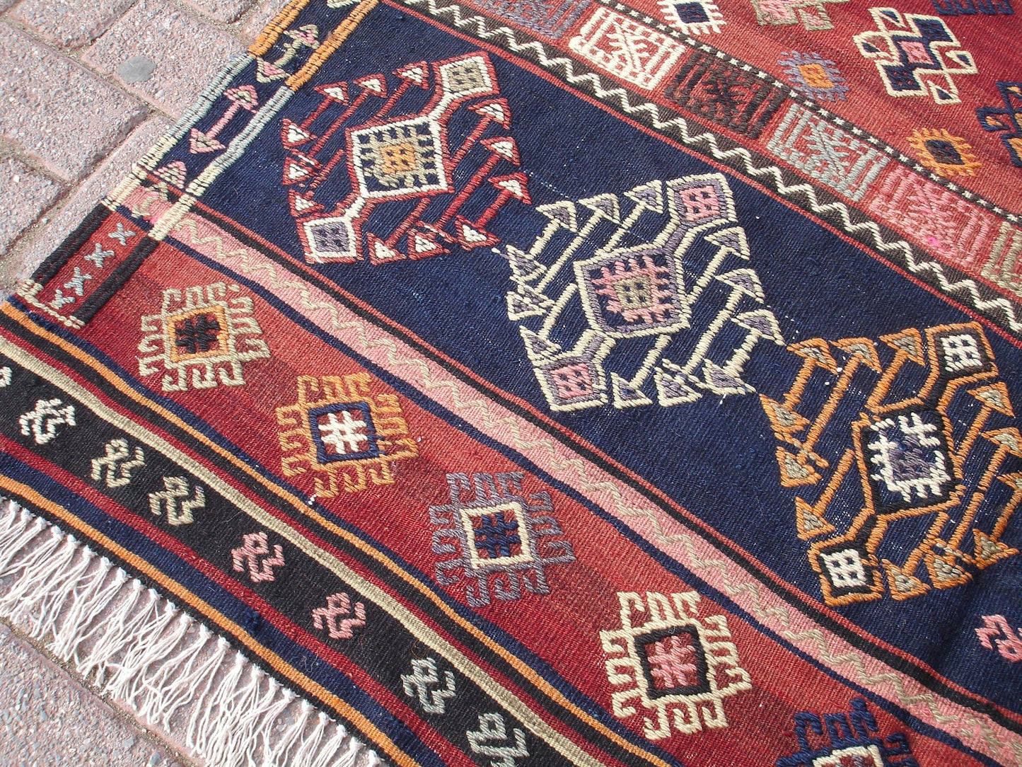 Antique Style Kilim Rug with Red Blue Color 5'1 x 8'5